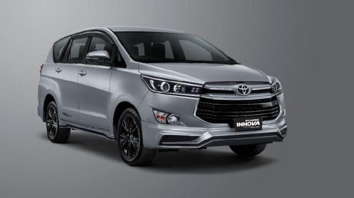Toyota Innova Reborn AT - 2